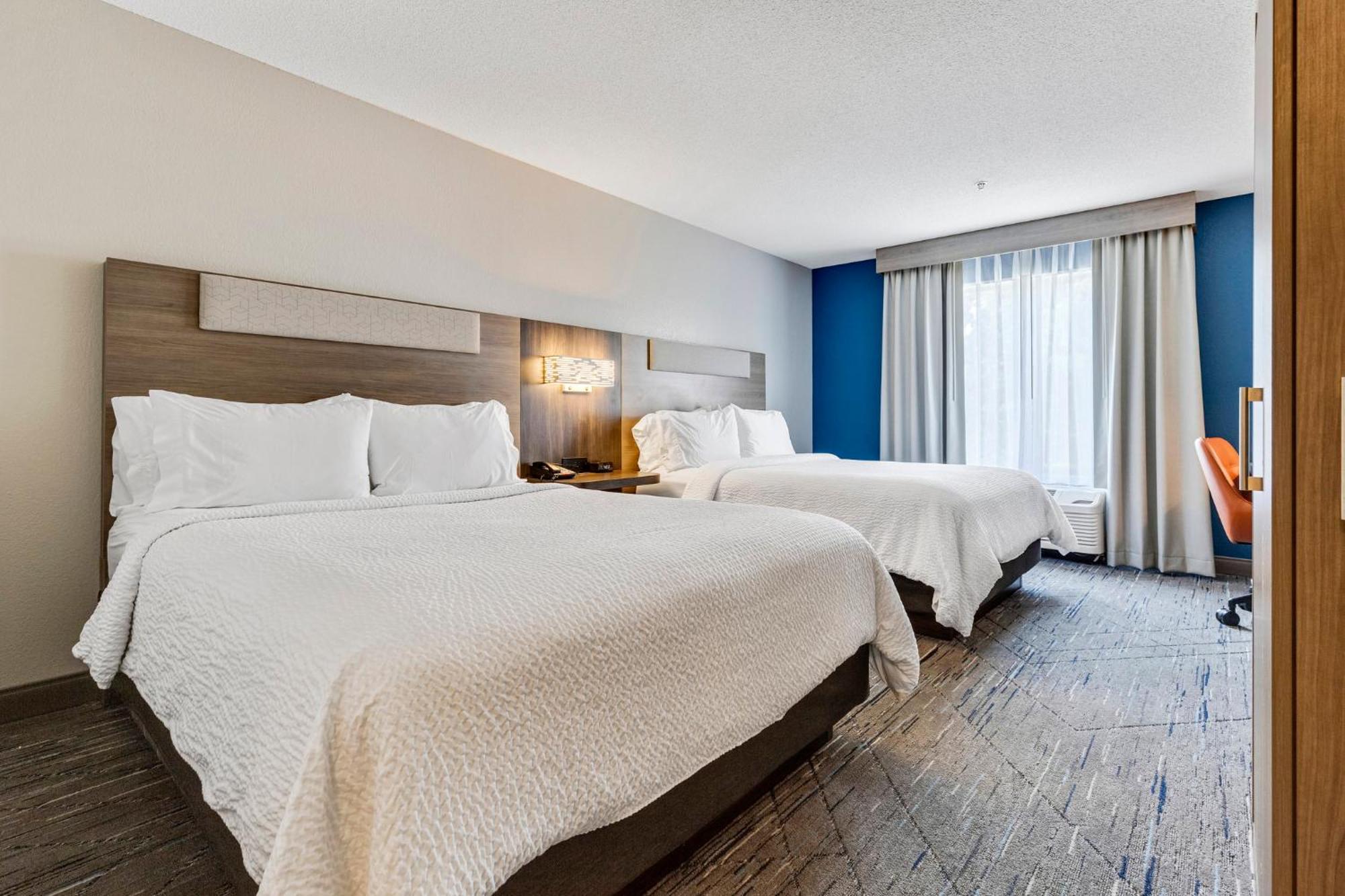 Holiday Inn Express Hotel & Suites Starkville, An Ihg Hotel Zewnętrze zdjęcie