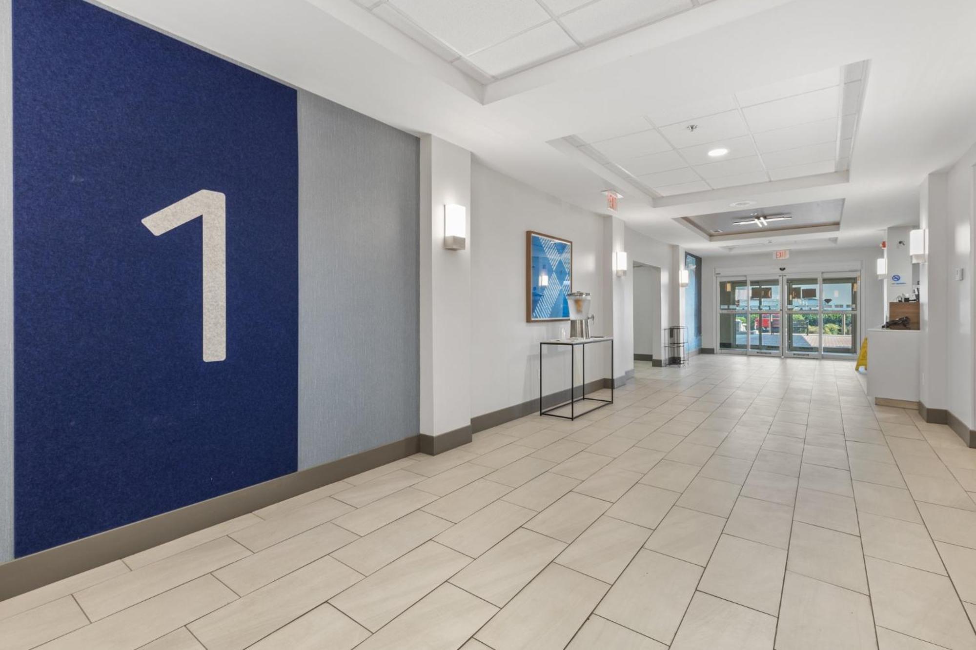 Holiday Inn Express Hotel & Suites Starkville, An Ihg Hotel Zewnętrze zdjęcie