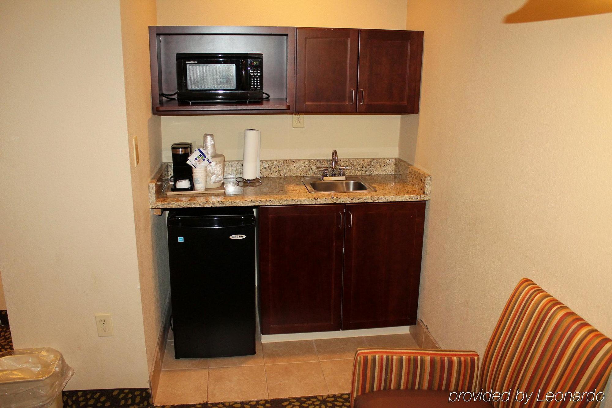 Holiday Inn Express Hotel & Suites Starkville, An Ihg Hotel Zewnętrze zdjęcie