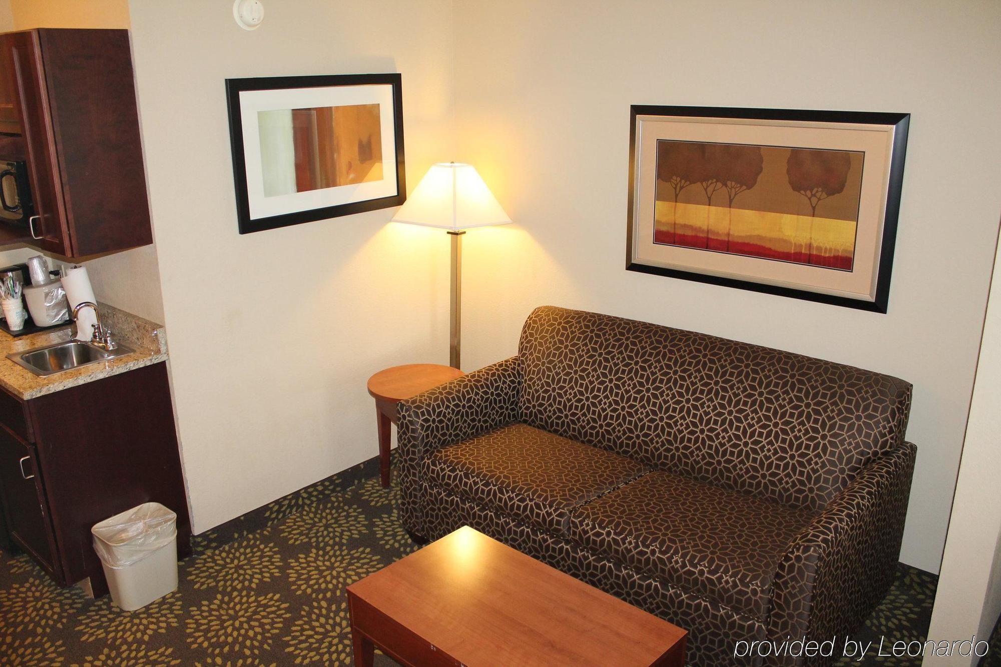 Holiday Inn Express Hotel & Suites Starkville, An Ihg Hotel Zewnętrze zdjęcie