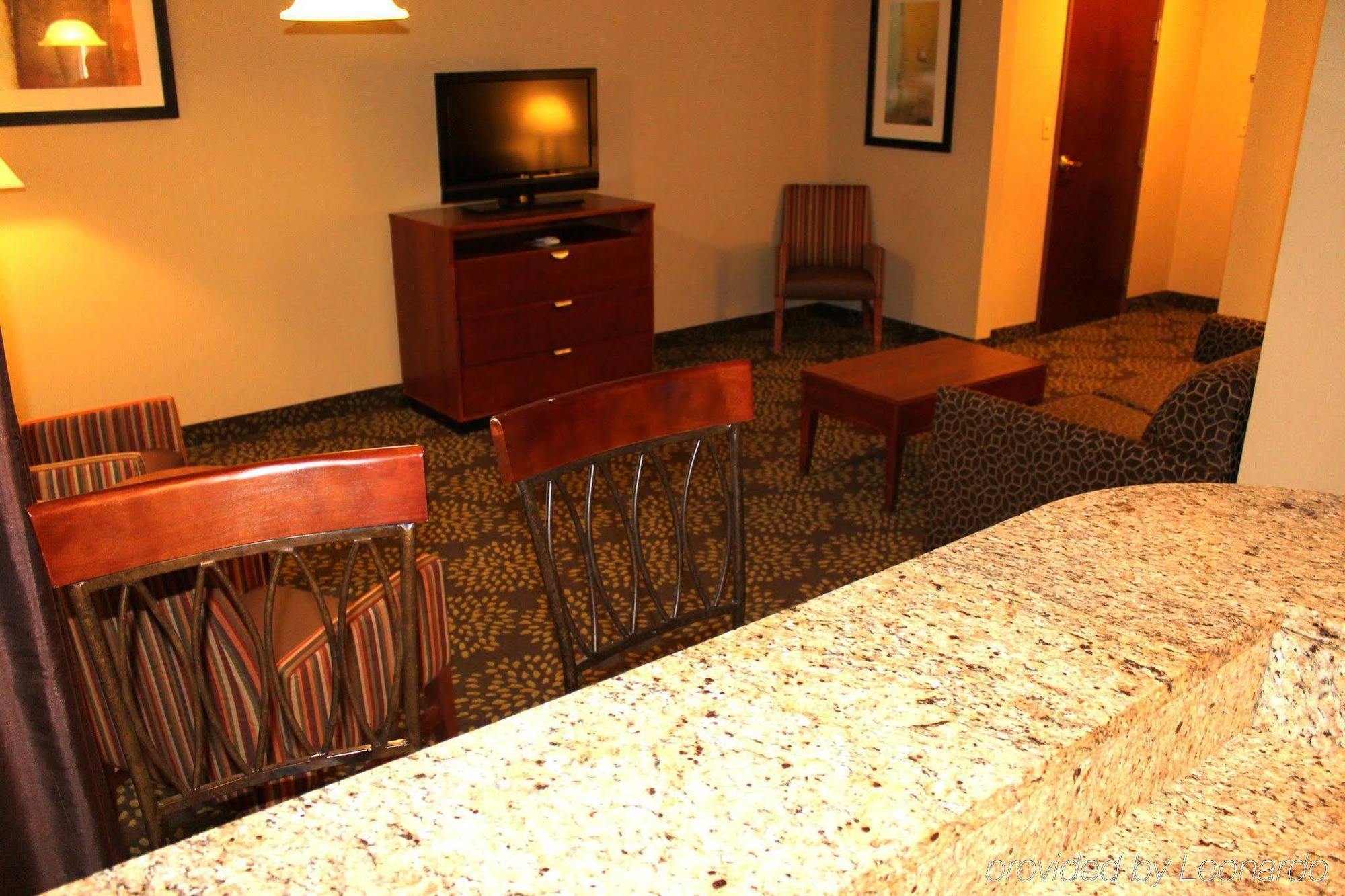 Holiday Inn Express Hotel & Suites Starkville, An Ihg Hotel Zewnętrze zdjęcie