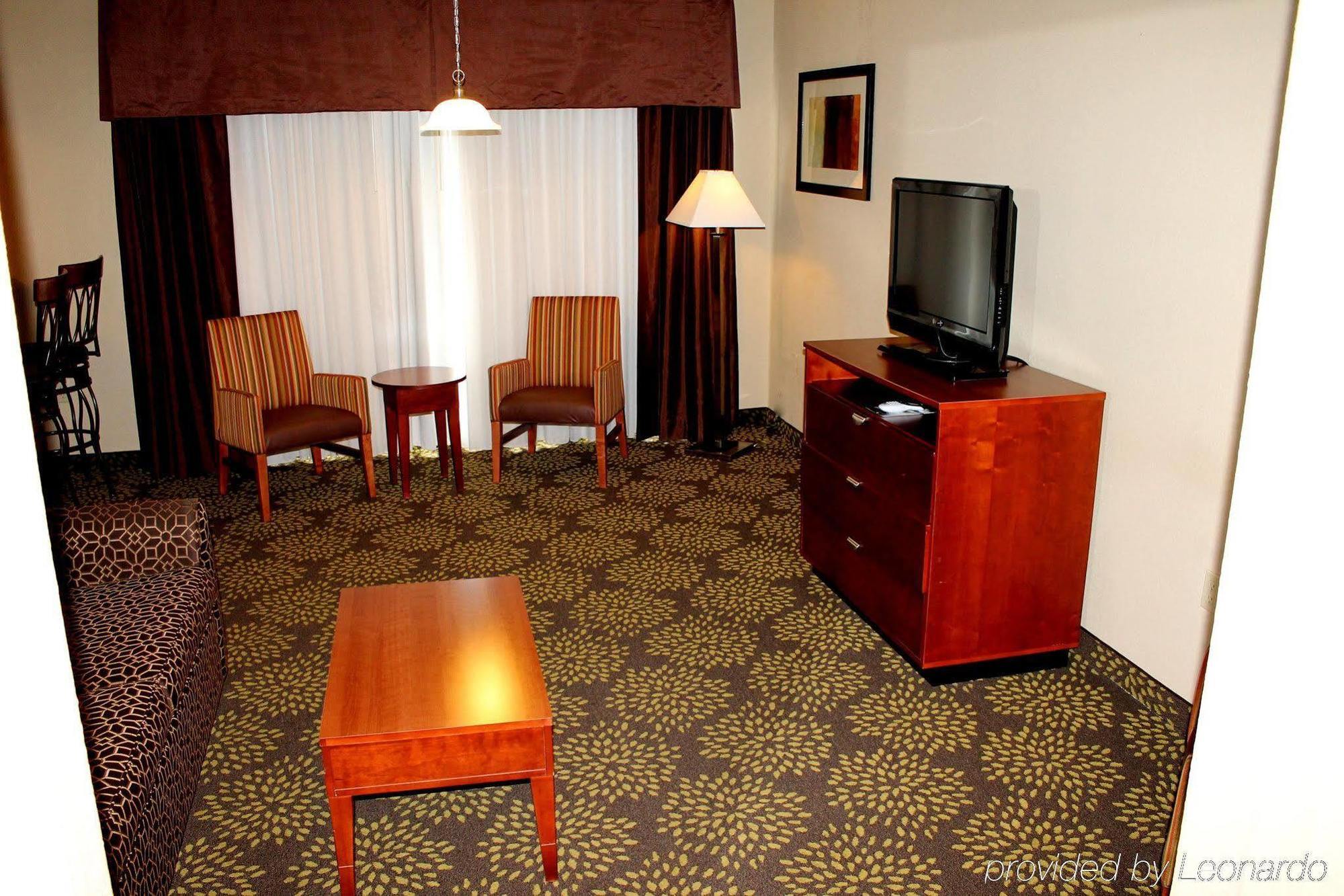 Holiday Inn Express Hotel & Suites Starkville, An Ihg Hotel Zewnętrze zdjęcie